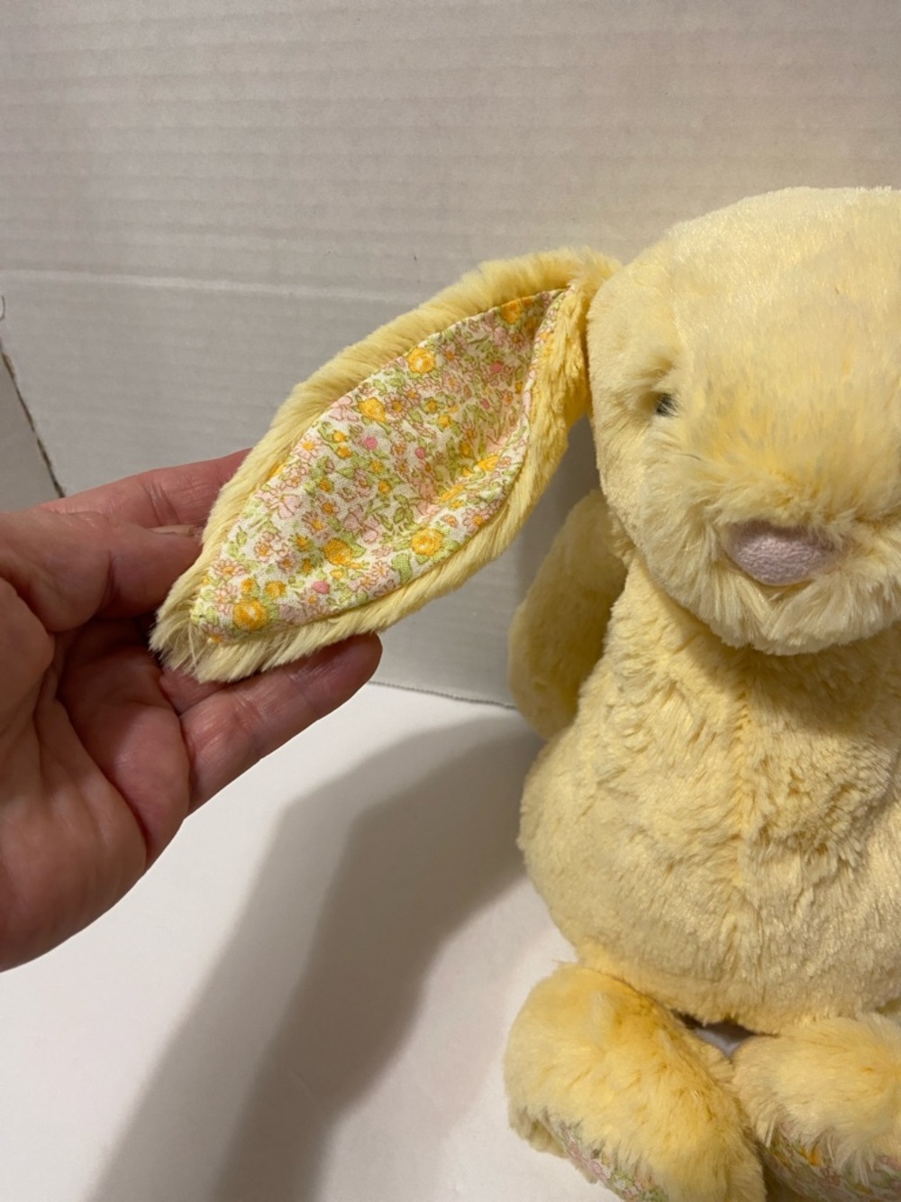 Jellycat Blossom Lemon Bunny Retired yellow plush, floral-patterned ear lining - Picture 5 of 10